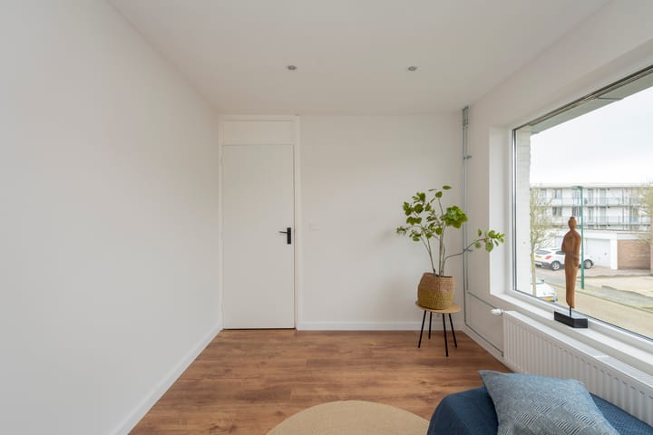 Photo 18 of Karmelietenstraat 11