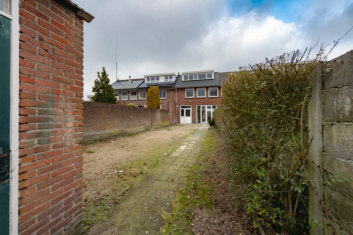 Photo 32 of Karmelietenstraat 11