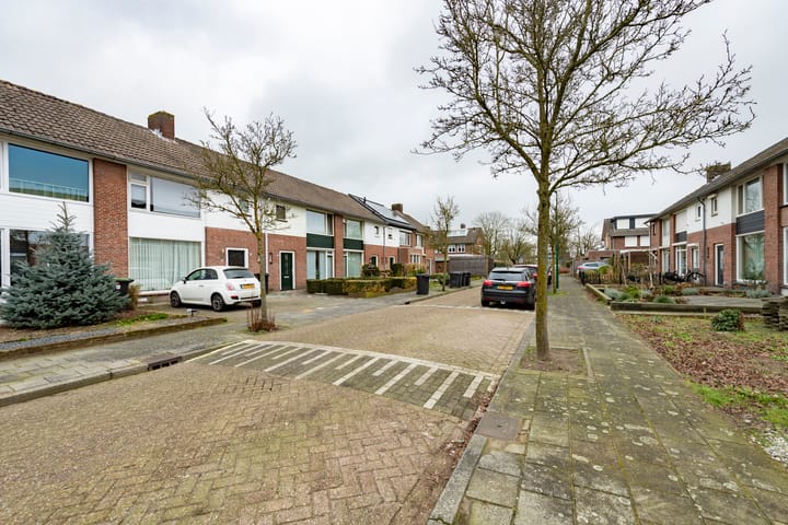 Photo 33 of Karmelietenstraat 11