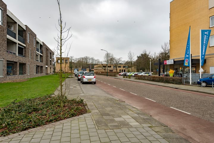 Photo 34 of Karmelietenstraat 11