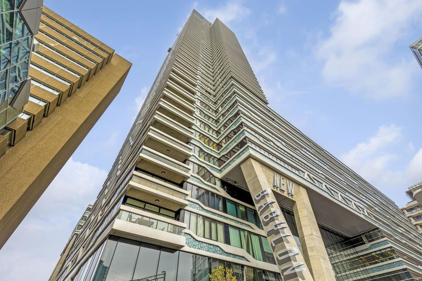 Foto 4 van Anna van Buerenplein 110