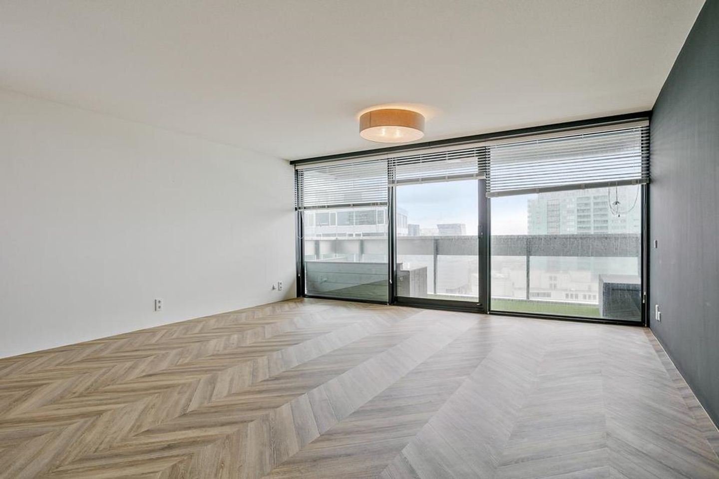 Foto 10 van Anna van Buerenplein 110