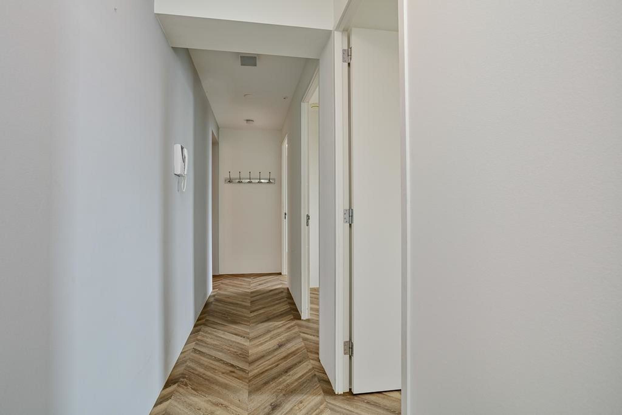 Foto 18 van Anna van Buerenplein 110