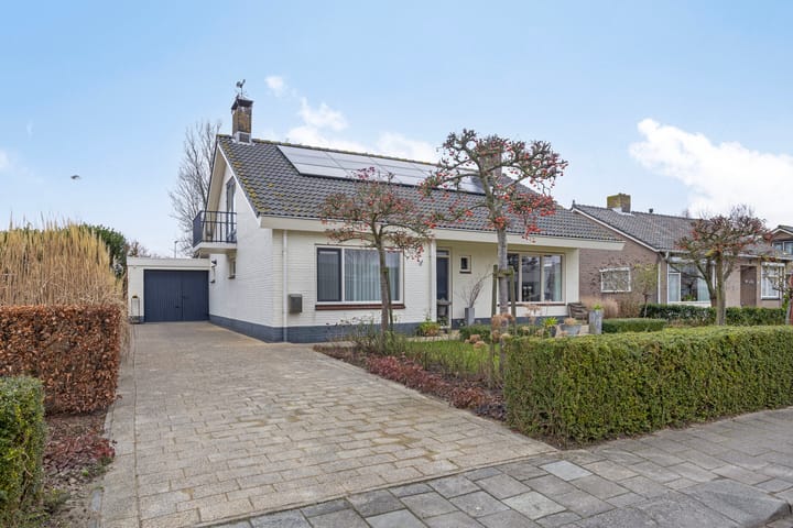 Foto 1 van Oosterscheldestraat 10