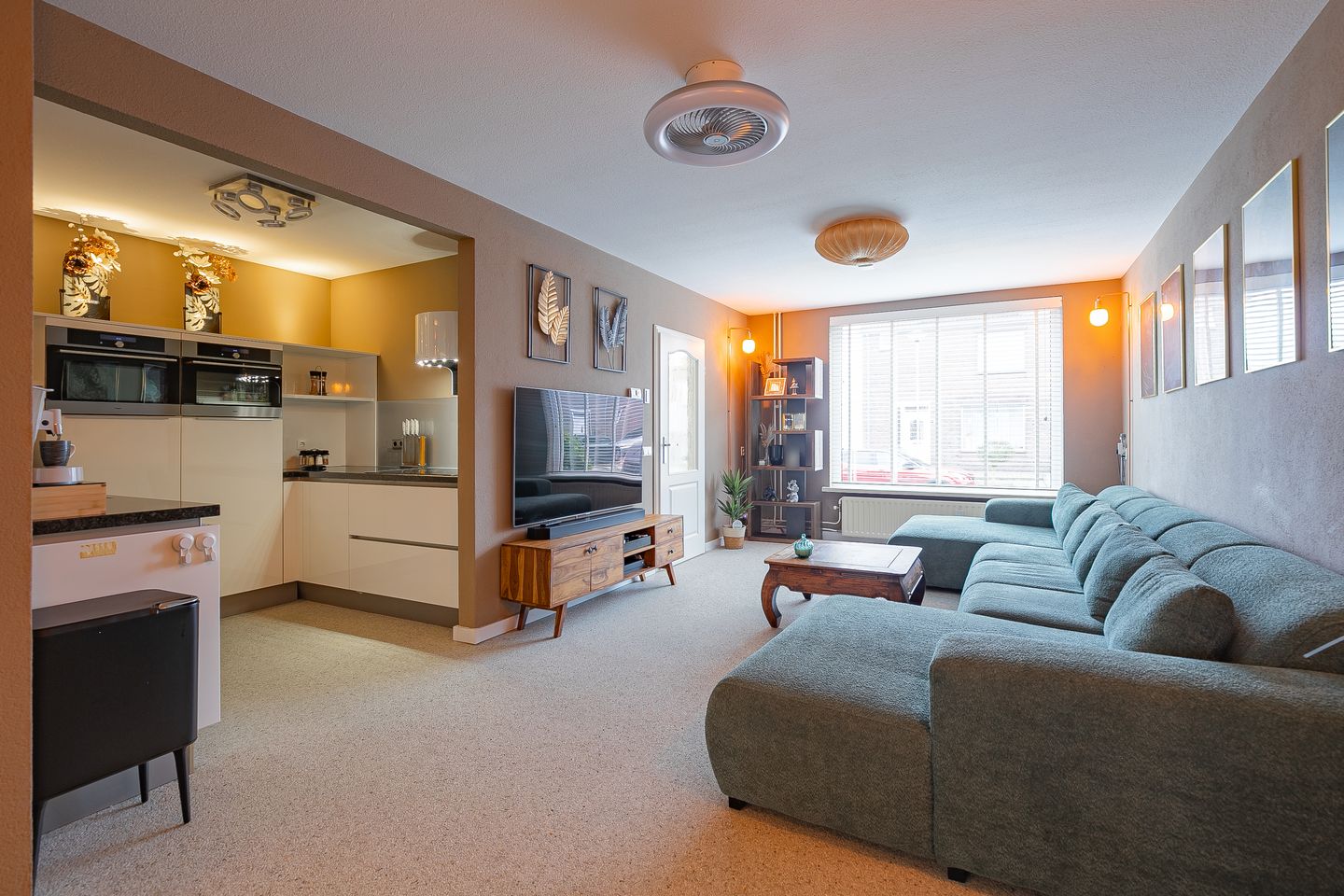 Photo 5 of Dr. Marga Klompéstraat 4