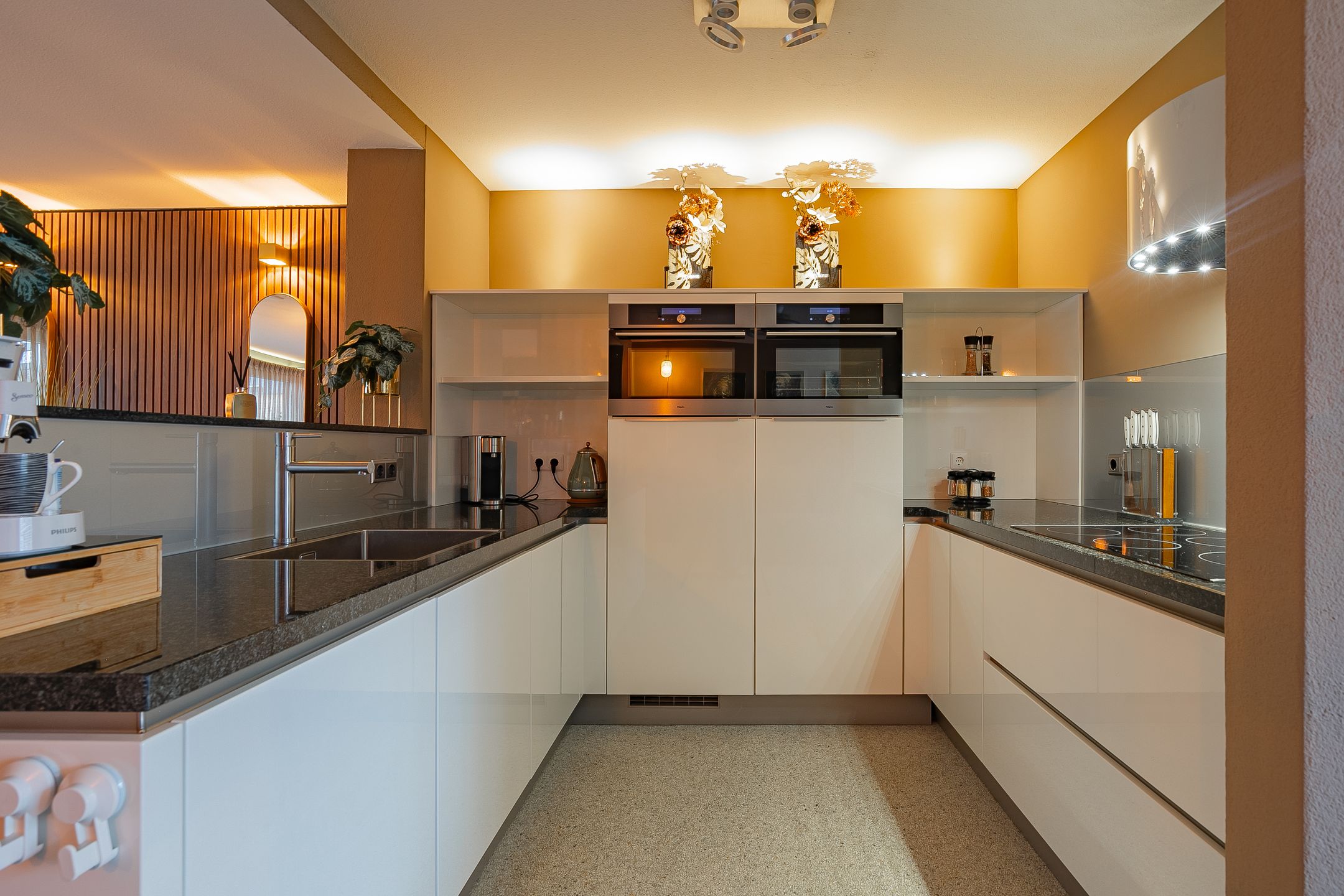 Photo 6 of Dr. Marga Klompéstraat 4