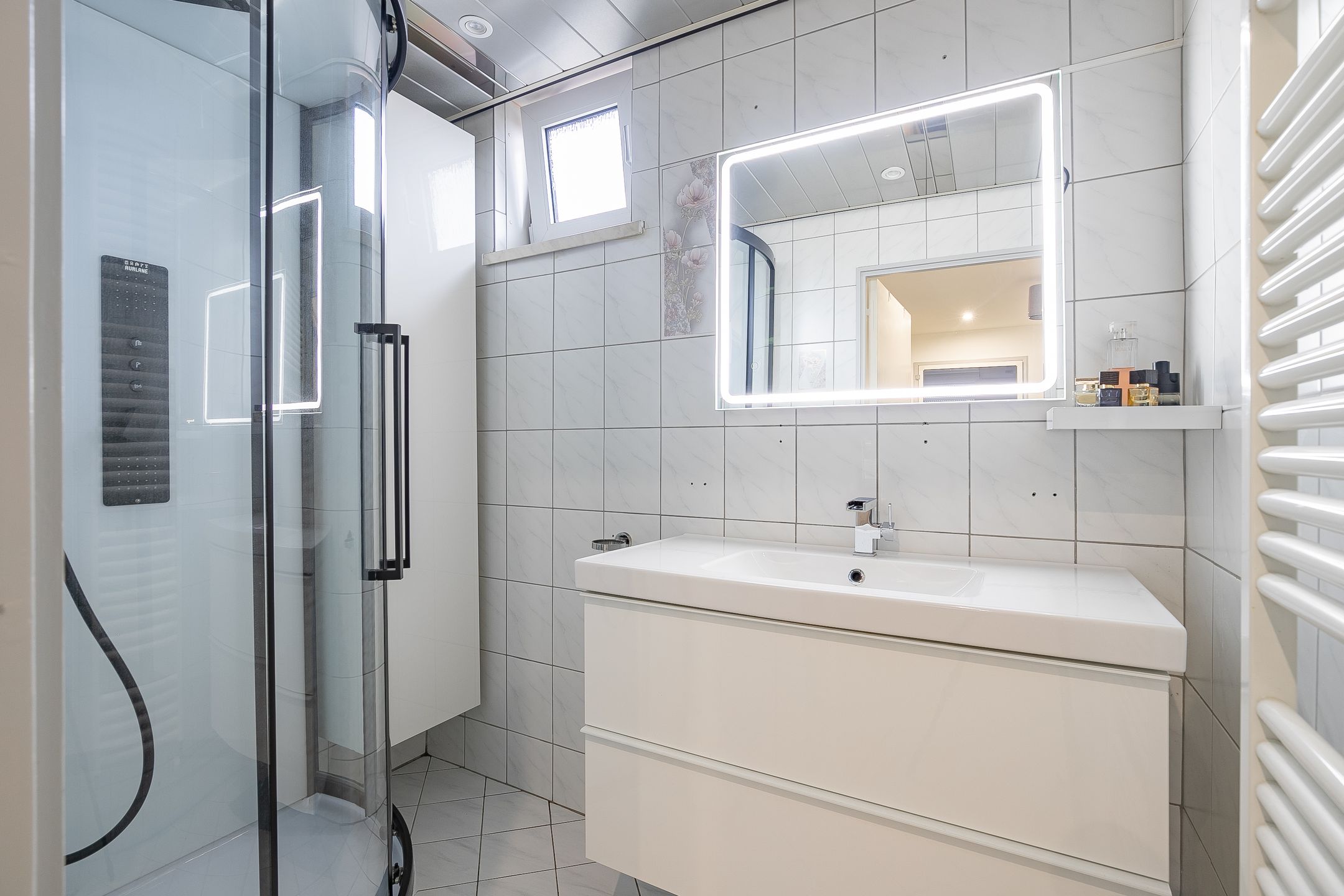 Photo 15 of Dr. Marga Klompéstraat 4