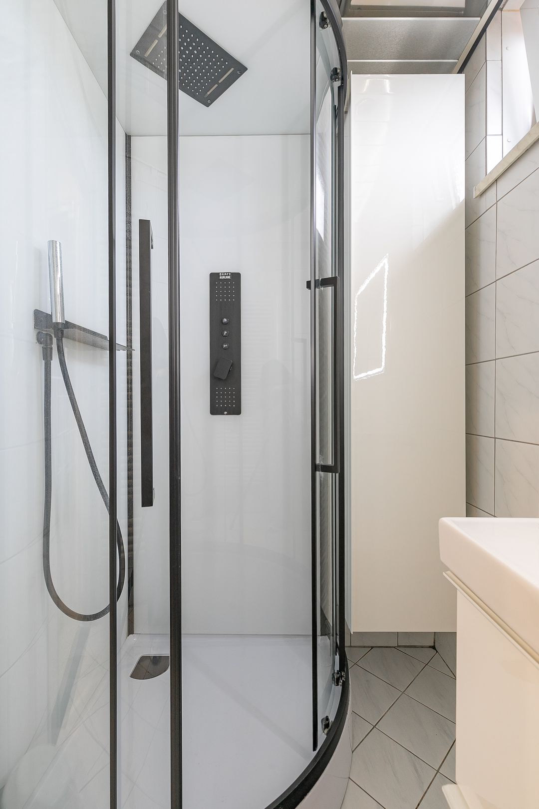 Photo 16 of Dr. Marga Klompéstraat 4