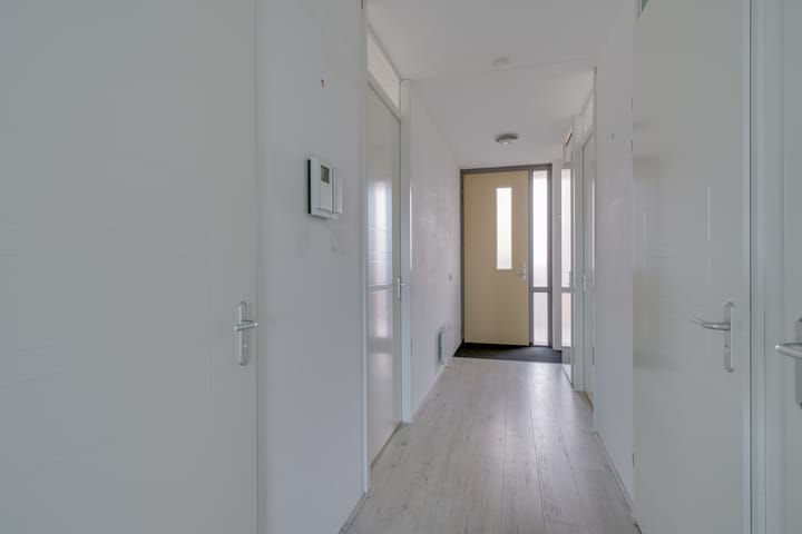 Foto 22 van van Eedenplein 122