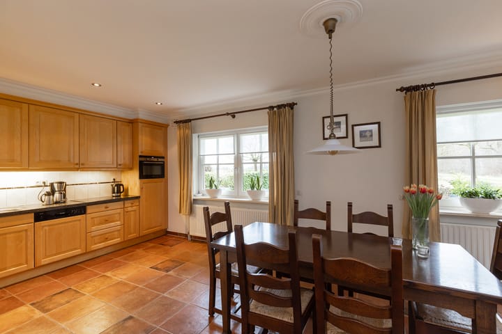 Photo 6 of Flipsweg 17