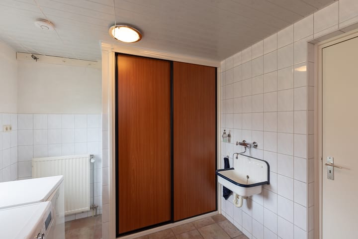 Photo 14 of Flipsweg 17