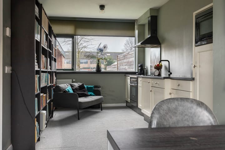 Photo 13 of Valkhof 182