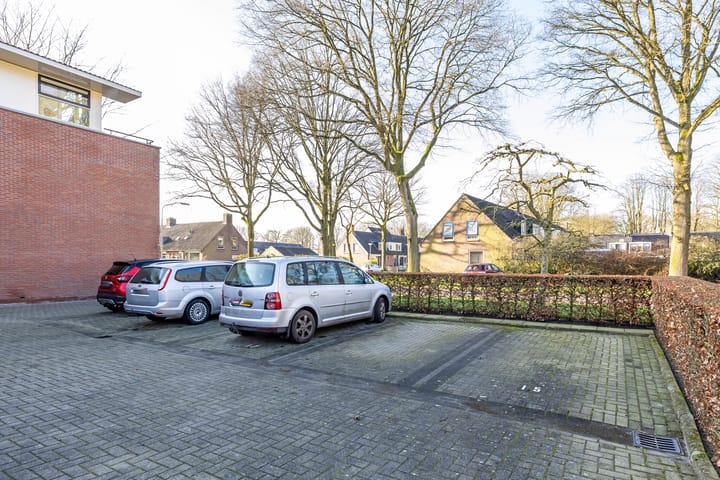 Foto 10 van Meeuwenlaan 15