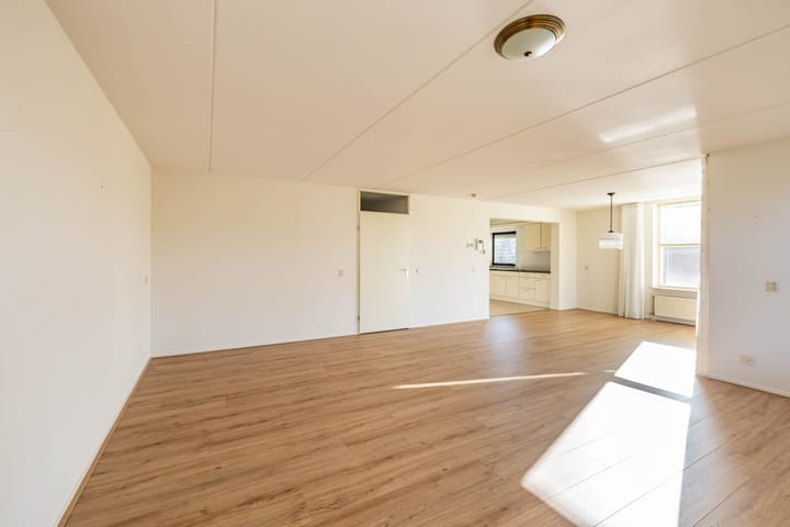 Foto 16 van Meeuwenlaan 15