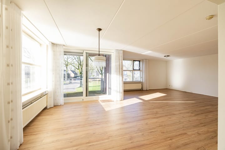 Foto 19 van Meeuwenlaan 15