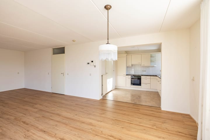 Foto 21 van Meeuwenlaan 15