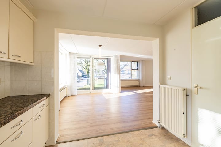 Foto 24 van Meeuwenlaan 15