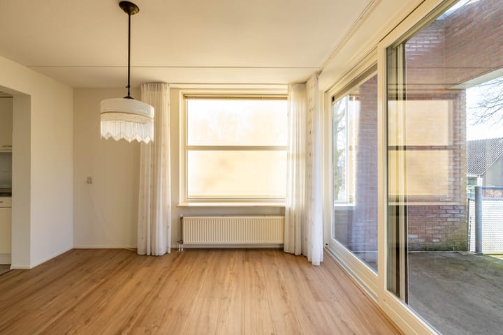 Foto 33 van Meeuwenlaan 15