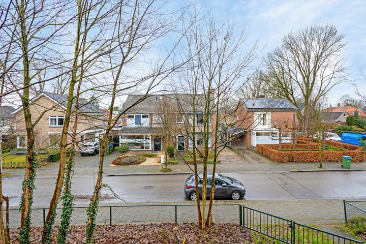 Foto 19 van Anna van Burenlaan 40