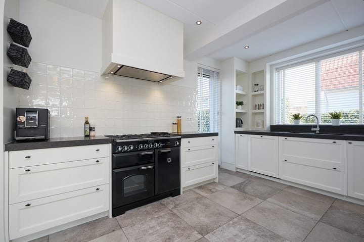 Foto 10 van Koninginnepage 15