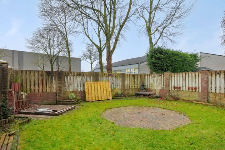 Foto 11 van Terpeborch 70