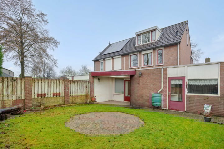 Foto 13 van Terpeborch 70