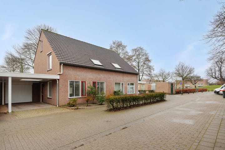 Foto 33 van Terpeborch 70