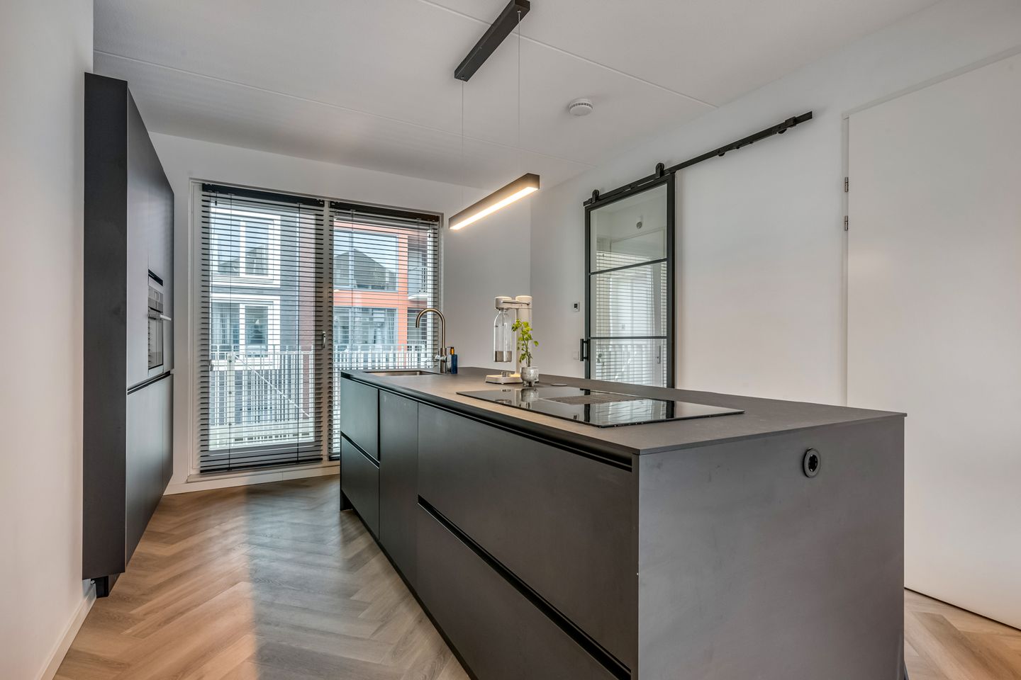 Foto 10 van Thoomesplein 32