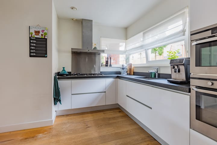 Foto 15 van J. Roodenburghstraat 27