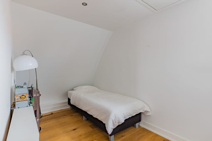 Foto 37 van J. Roodenburghstraat 27