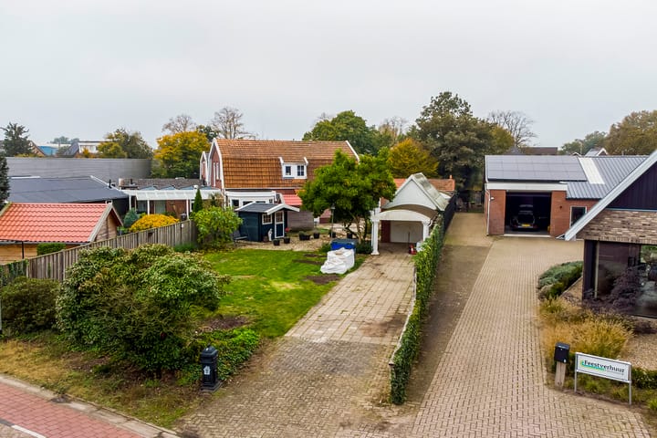 Photo 2 of Weusteweg 7