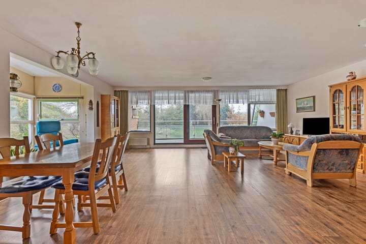 Foto 3 van Rosa Luxemburgpark 87