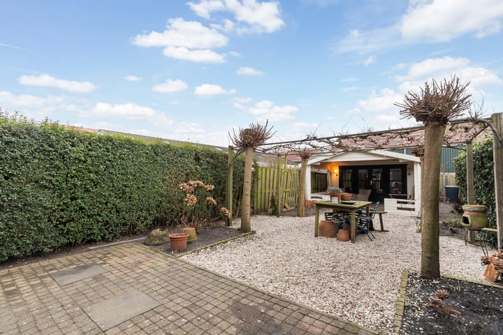 Photo 28 of Van Elzelingenweg 11