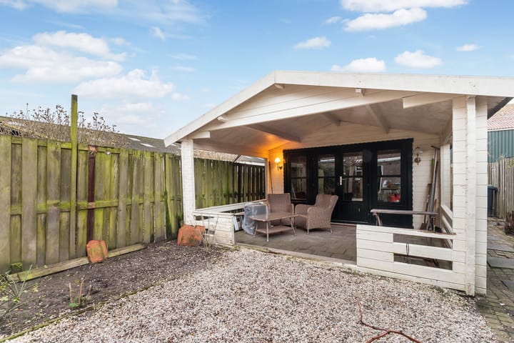 Photo 31 of Van Elzelingenweg 11