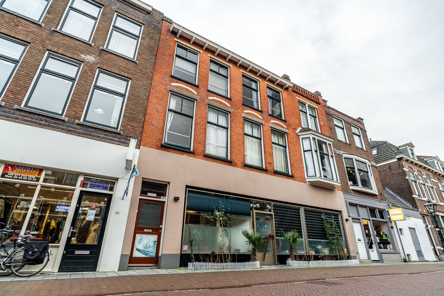 View photo 2 of Haarlemmerstraat 299-A