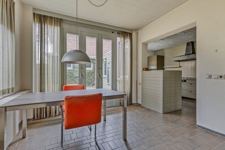 Foto 12 van Helmerslaan 18