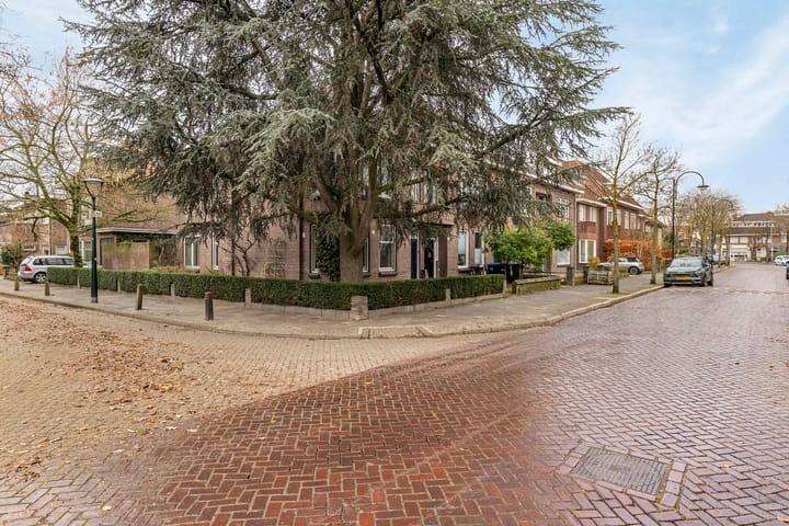 Foto 34 van Helmerslaan 18