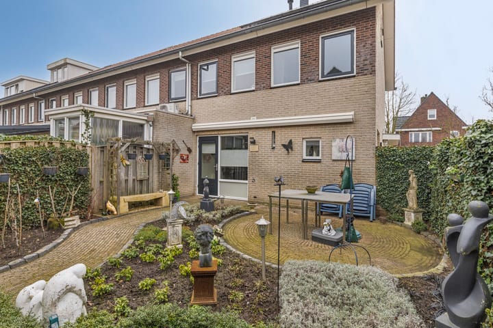 Foto 19 van Ada Kokstraat 17