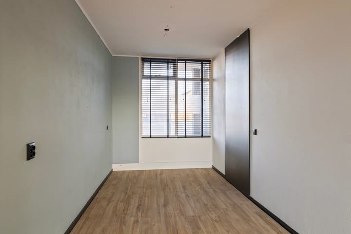 Foto 14 van Tak van Poortvlietstraat 14