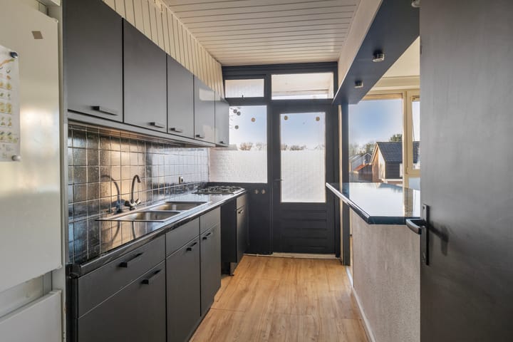 Foto 19 van Tak van Poortvlietstraat 14