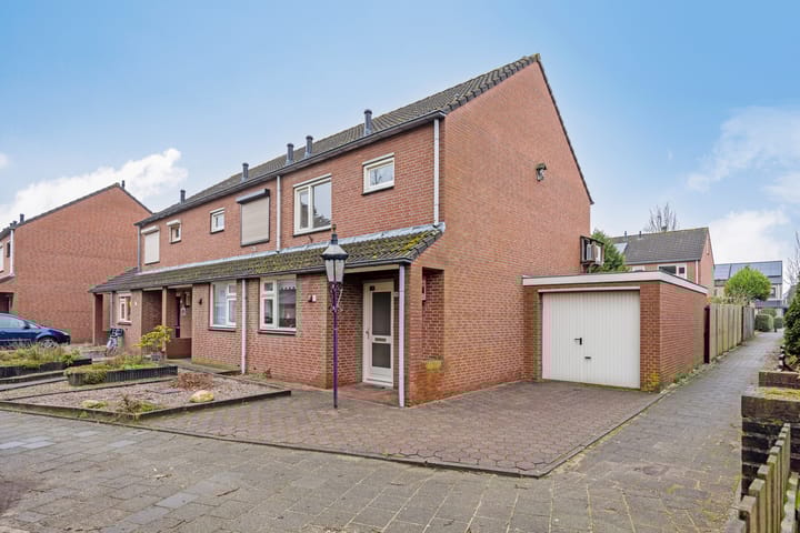 Photo 1 of Israëlstraat 28