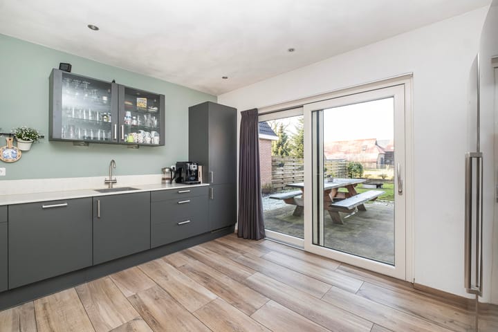 Foto 8 van Mr. Harm Smeengeweg 5-B