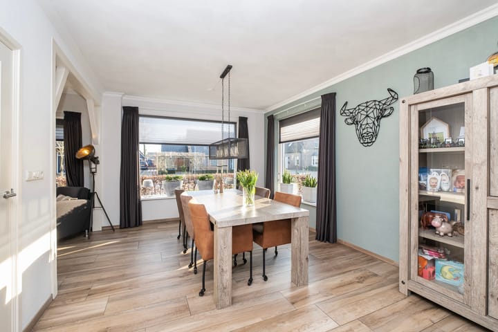 Foto 11 van Mr. Harm Smeengeweg 5-B