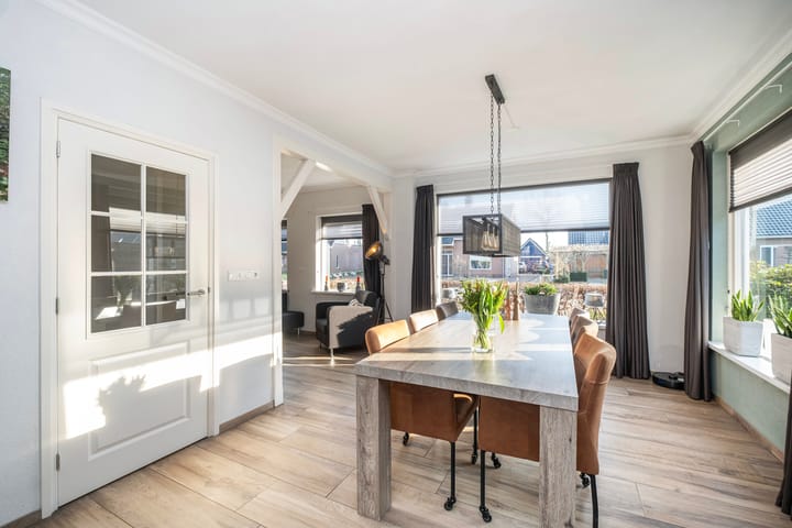 Foto 12 van Mr. Harm Smeengeweg 5-B