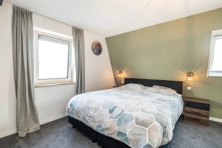 Foto 30 van Mr. Harm Smeengeweg 5-B