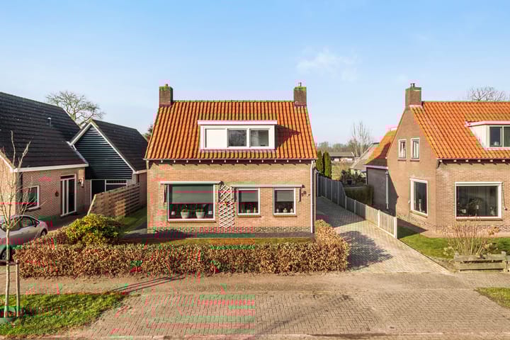 Foto 48 van Mr. Harm Smeengeweg 5-B