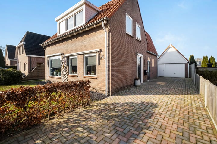 Foto 54 van Mr. Harm Smeengeweg 5-B