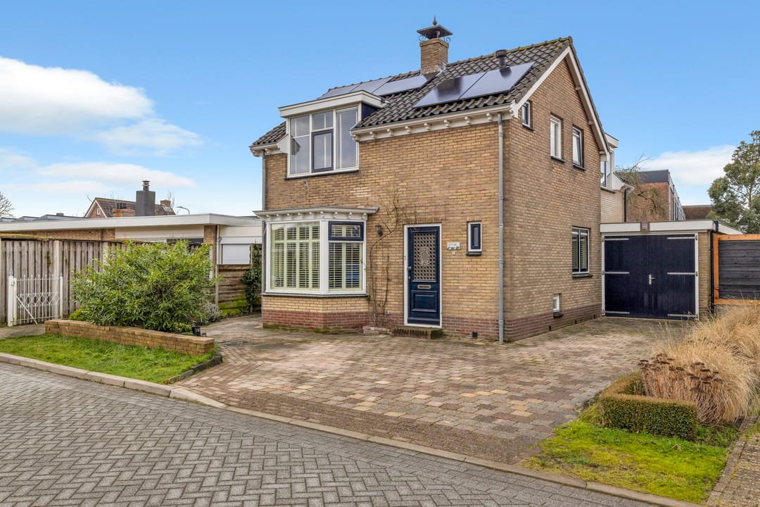 Foto 2 van Voorhuisstraat 1