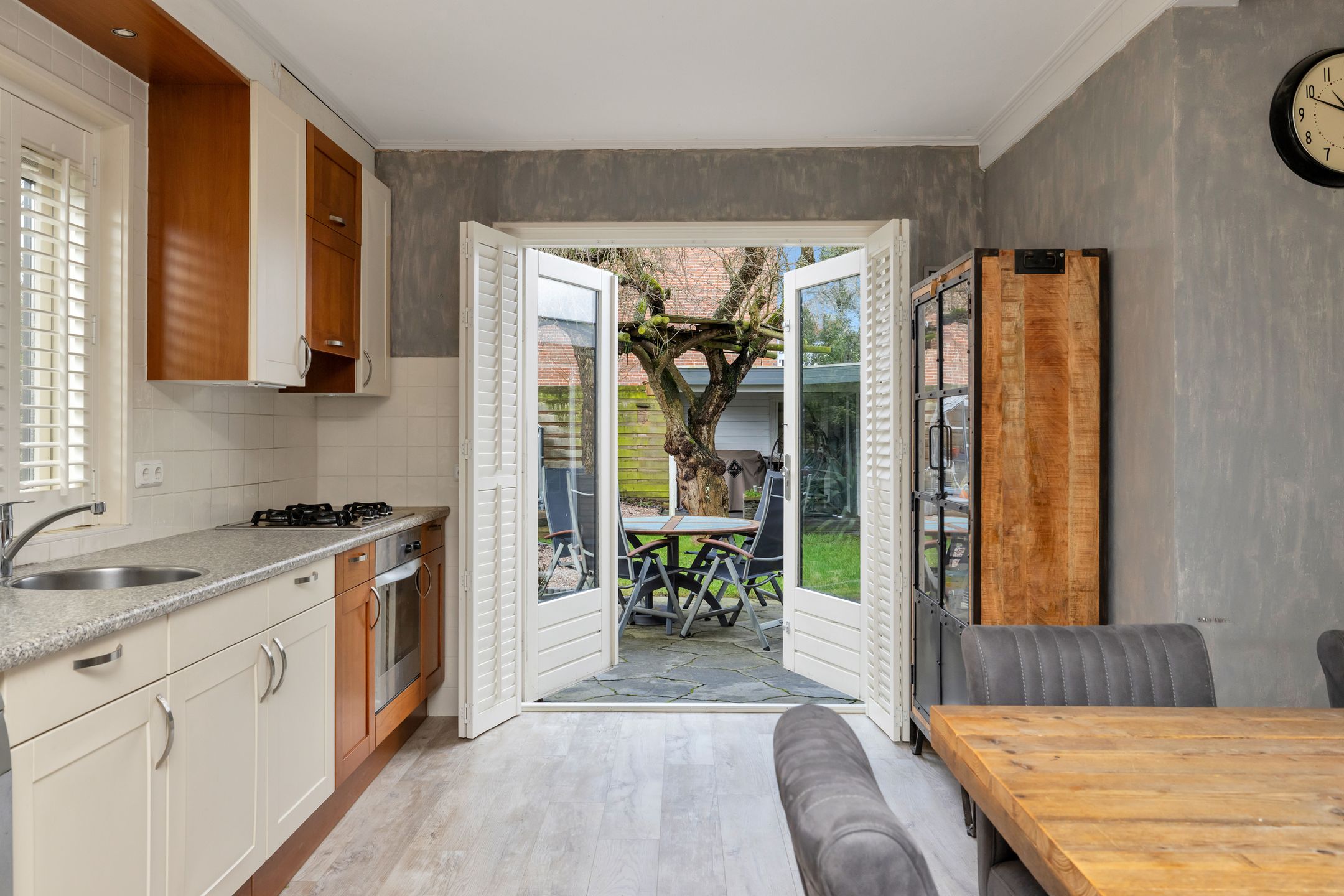 Foto 12 van Voorhuisstraat 1