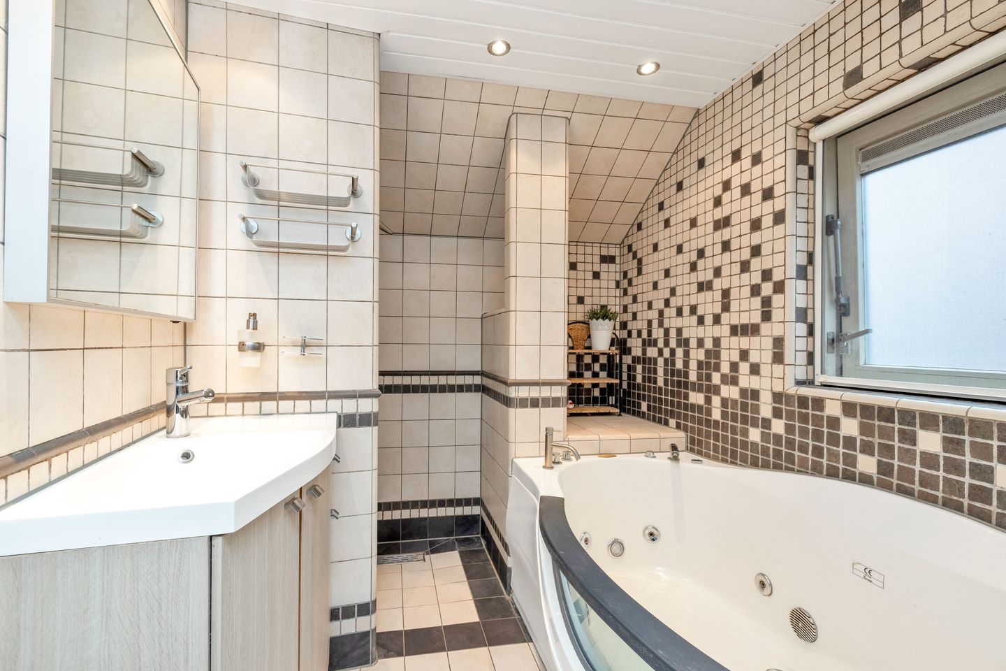 Foto 25 van Voorhuisstraat 1